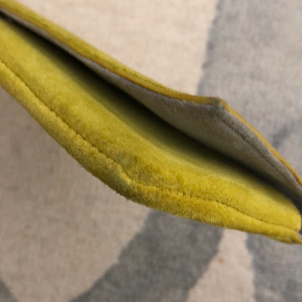 Club Monaco lime suede bracelet wristlet clutch - Picture 3 of 9